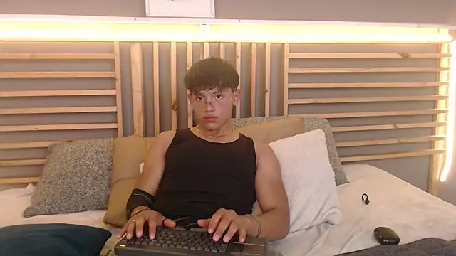 clark ken01 online show from March 2026 08:37:02 PM