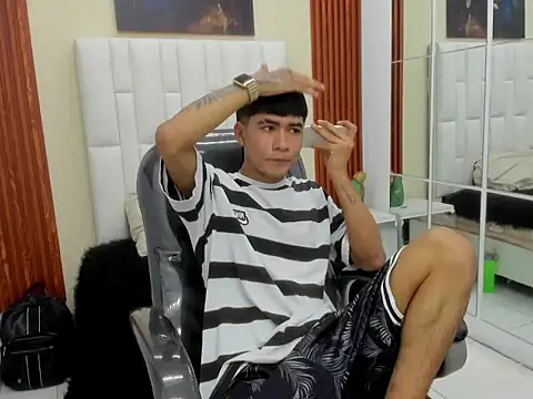 Snapshot of Thiago_collinss chatting on March 2026 10:39:02 PM Thiago collinss online show from March 2026 10:39:02 PM