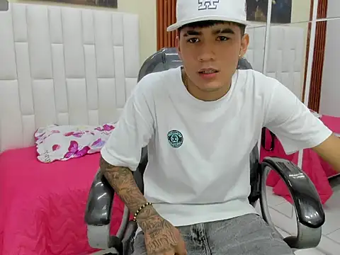 Snapshot of Thiago_collinss chatting on March 2026 09:40:02 PM Thiago collinss online show from March 2026 09:40:02 PM