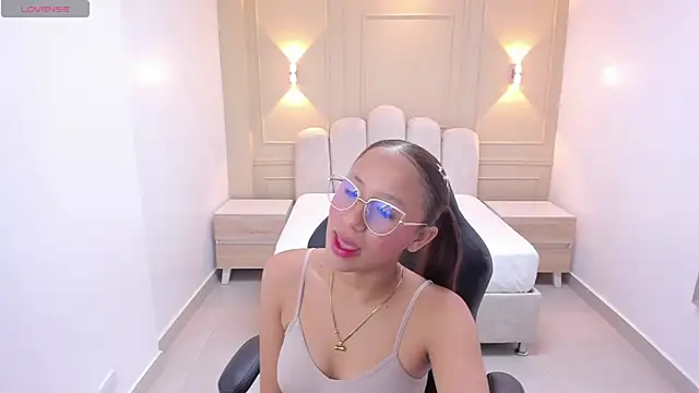 LESLYSIMPSON online show from March 2026 07:51:02 PM