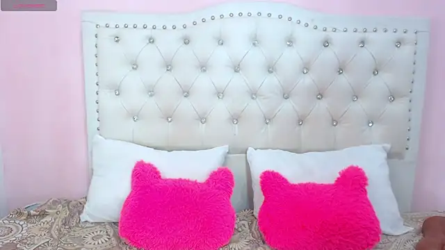 Snapshot of rubi_millerr chatting on April 2026 08:31:02 PM rubi millerr online show from April 2026 08:31:02 PM