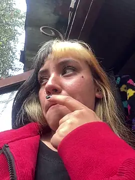 Snapshot of Sara_92 chatting on March 2026 09:41:01 PM Sara 92 online show from March 2026 09:41:01 PM