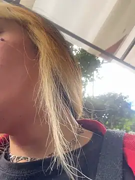 Snapshot of Sara_92 chatting on March 2026 09:18:01 PM Sara 92 online show from March 2026 09:18:01 PM