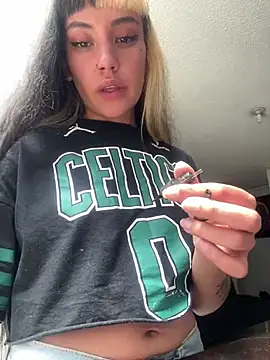 Snapshot of Sara_92 chatting on April 2026 05:39:02 PM Sara 92 online show from April 2026 05:39:02 PM