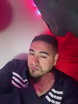 Snapshot of amon_1998 chatting on February 2026 04:00:01 AM amon 1998 online show from February 2026 04:00:01 AM