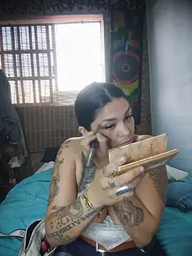 Cristal queen  online show from March 2026 01:07:02 AM