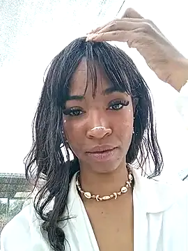 Snapshot of TinnaPeyton chatting on April 2026 05:27:01 PM TinnaPeyton online show from April 2026 05:27:01 PM