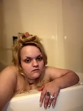 Snapshot of DaddysLakieBaby chatting on April 2026 08:19:02 AM DaddysLakieBaby online show from April 2026 08:19:02 AM