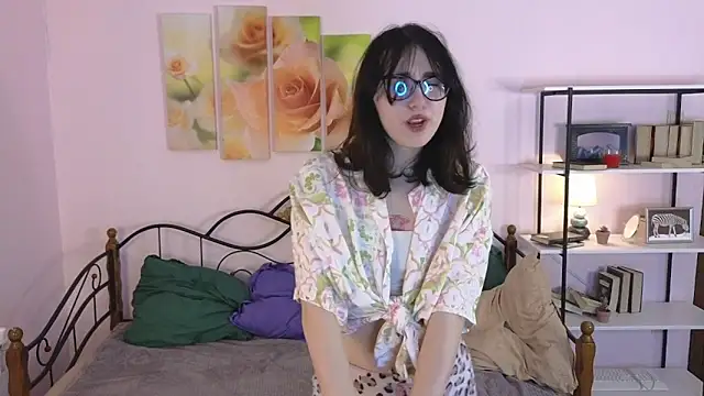 Snapshot of Bell_Menis chatting on March 2026 02:33:01 PM Bell Menis online show from March 2026 02:33:01 PM