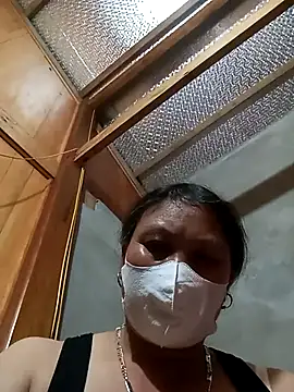 Snapshot of Heylen_hooo chatting on March 2026 01:44:02 PM Heylen hooo online show from March 2026 01:44:02 PM