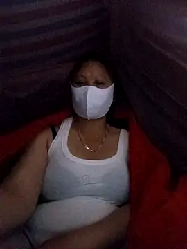 Snapshot of Heylen_hooo chatting on April 2026 07:44:01 PM Heylen hooo online show from April 2026 07:44:01 PM