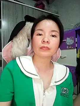 Ivy Trix2 online show from April 2026 03:09:02 PM