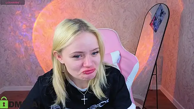 Tessa Ashe online show from April 2026 09:15:01 AM