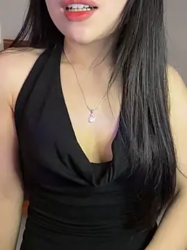Snapshot of Tinn_tin chatting on April 2026 07:00:01 AM Tinn tin online show from April 2026 07:00:01 AM