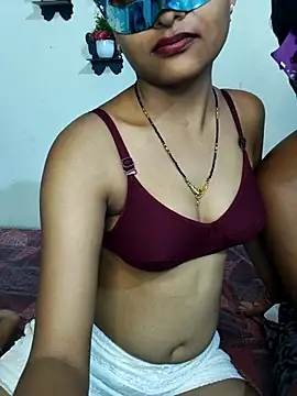 Sweet Cpl  online show from April 2026 11:58:01 AM