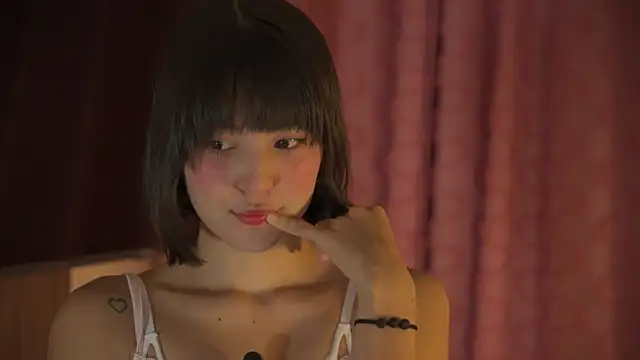 Snapshot of AitanaJhons_ chatting on March 2026 10:37:01 AM AitanaJhons online show from March 2026 10:37:01 AM