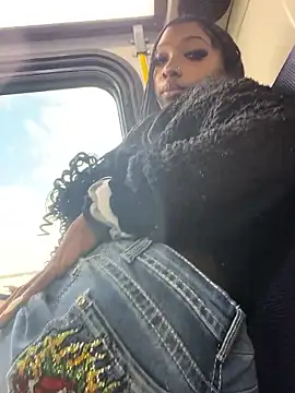 Snapshot of Loopsies chatting on March 2026 08:17:01 PM Loopsies online show from March 2026 08:17:01 PM