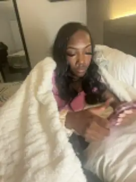 Snapshot of Loopsies chatting on April 2026 09:59:02 PM Loopsies online show from April 2026 09:59:02 PM