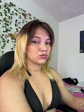 Snapshot of aurora_bela chatting on March 2026 05:07:01 PM aurora bela online show from March 2026 05:07:01 PM