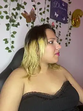 Snapshot of aurora_bela chatting on April 2026 02:50:02 AM aurora bela online show from April 2026 02:50:02 AM