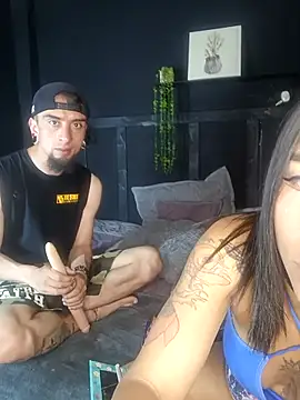 Snapshot of Rommen_N_Zoe chatting on March 2026 10:31:02 PM Rommen N Zoe online show from March 2026 10:31:02 PM