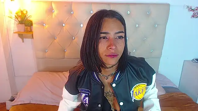 Rommen N Zoe online show from June 2026 01:54:01 AM