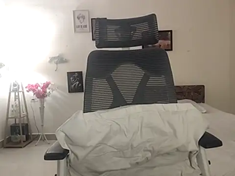 Snapshot of misstyy chatting on April 2026 05:32:02 PM misstyy online show from April 2026 05:32:02 PM