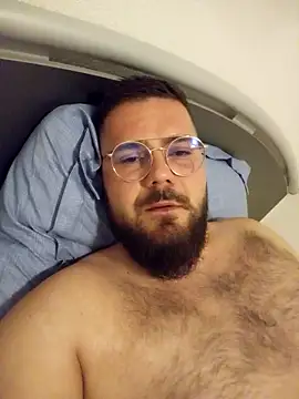 Snapshot of Enzo9911 chatting on April 2026 05:21:02 PM Enzo9911 online show from April 2026 05:21:02 PM