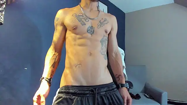 Snapshot of DanteLuxx chatting on March 2026 03:01:01 AM DanteLuxx online show from March 2026 03:01:01 AM