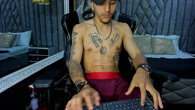 DanteLuxx online show from March 2026 09:45:01 AM