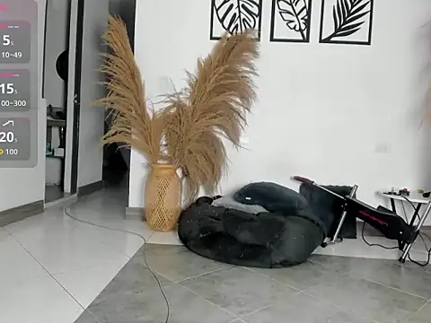 Snapshot of yerliss_petitee chatting on March 2026 08:37:02 PM yerliss petitee online show from March 2026 08:37:02 PM