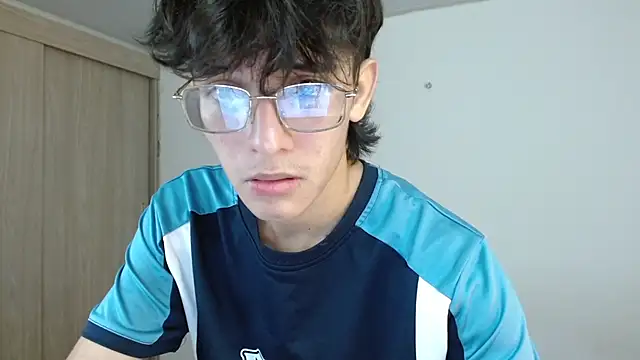noah millerx online show from June 2026 10:12:02 PM