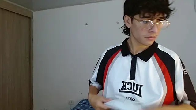 noah millerx online show from June 2026 07:51:02 PM