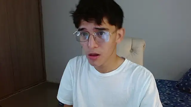 noah millerx online show from June 2026 07:35:01 PM