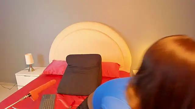 Snapshot of zoepinkett chatting on April 2026 04:04:01 AM zoepinkett online show from April 2026 04:04:01 AM