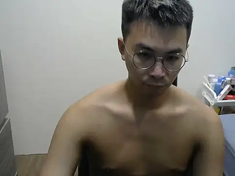 silverwolfwoof online show from May 2026 04:34:01 PM
