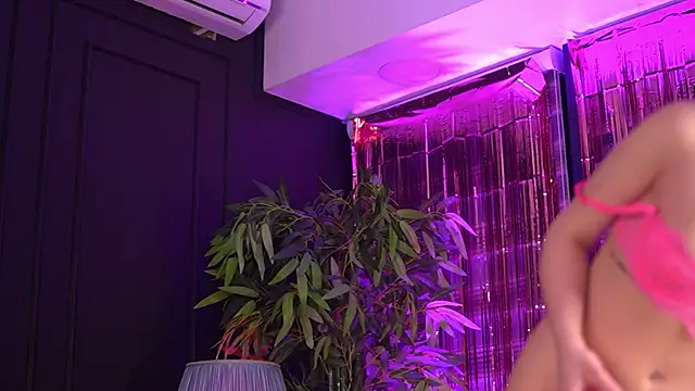 AlessiaNoire online show from April 2026 05:50:02 PM