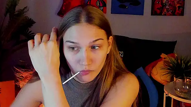 Snapshot of Sweet_Emilya chatting on March 2026 03:23:01 AM Sweet Emilya online show from March 2026 03:23:01 AM