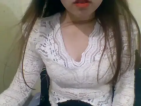 Snapshot of kiraa-007 chatting on April 2026 02:03:02 PM kiraa-007 online show from April 2026 02:03:02 PM