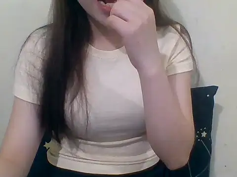 Snapshot of kiraa-007 chatting on April 2026 01:56:01 PM kiraa-007 online show from April 2026 01:56:01 PM