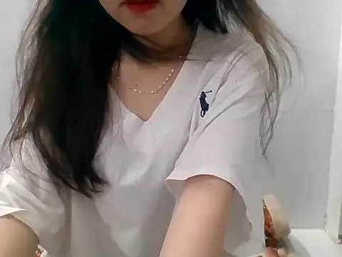 Snapshot of kiraa-007 chatting on May 2026 01:06:01 PM kiraa-007 online show from May 2026 01:06:01 PM