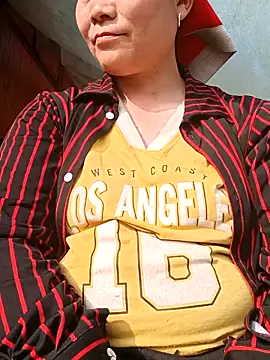 Snapshot of Lindxx-hot chatting on March 2026 01:34:01 AM Lindxx-hot online show from March 2026 01:34:01 AM