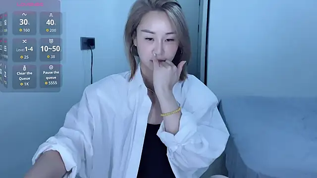 xiaolu-686 online show from April 2026 02:55:02 PM