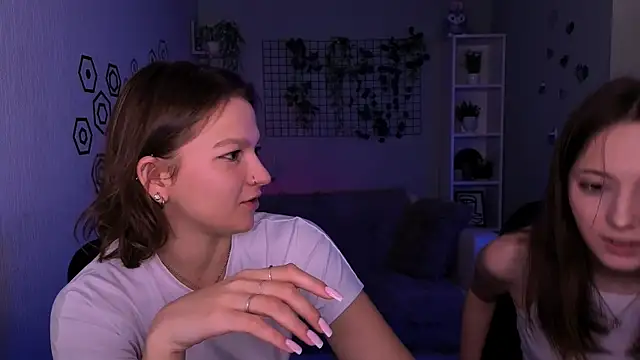 chloe ley online show from May 2026 09:05:01 AM