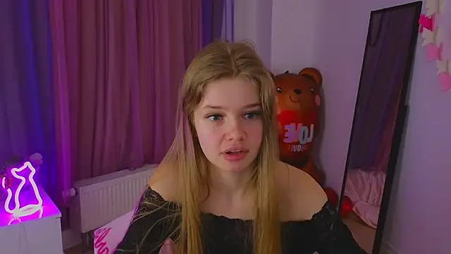 Snapshot of belrinaa chatting on March 2026 09:10:01 PM belrinaa online show from March 2026 09:10:01 PM