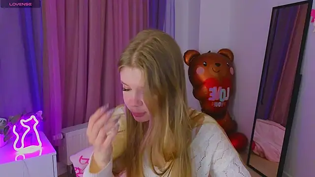 Snapshot of belrinaa chatting on April 2026 08:35:02 PM belrinaa online show from April 2026 08:35:02 PM