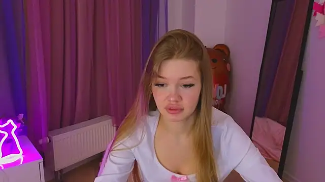 Snapshot of belrinaa chatting on April 2026 09:16:01 PM belrinaa online show from April 2026 09:16:01 PM