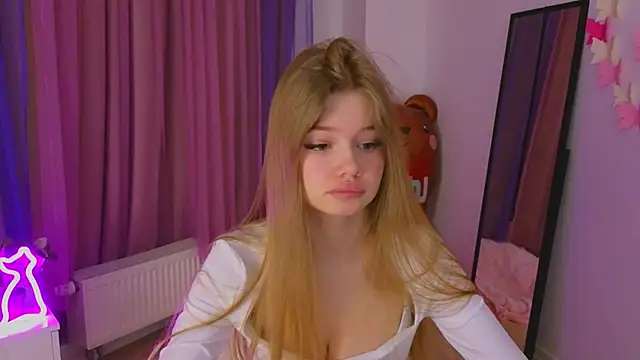 Snapshot of belrinaa chatting on April 2026 08:55:01 PM belrinaa online show from April 2026 08:55:01 PM