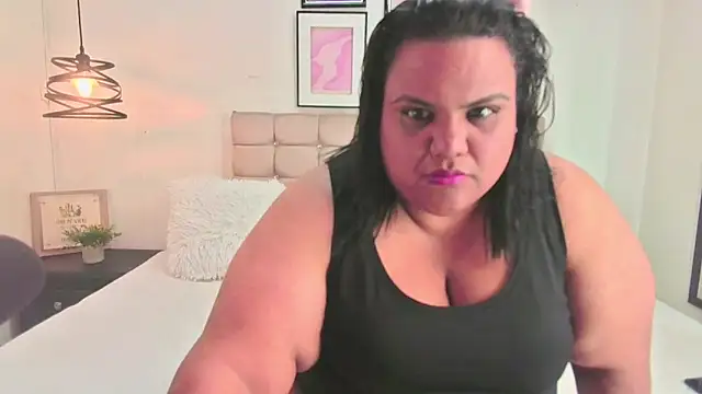 Luna vixen1 online show from March 2026 07:05:01 PM