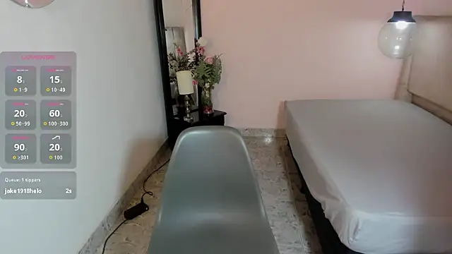 CharlotteKing8 online show from March 2026 12:01:01 PM